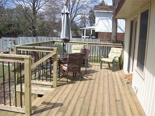 Twin Pines Bed And Breakfast Peterborough Exterior photo